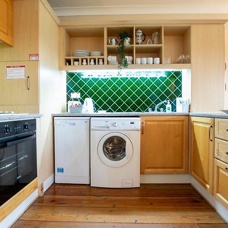 310 - The Carrowbeg At The Harbour Mills By Shortstays Westport Esterno foto