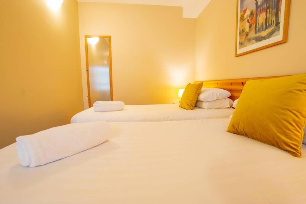 310 - The Carrowbeg At The Harbour Mills By Shortstays Westport Esterno foto