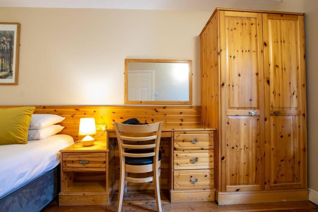 310 - The Carrowbeg At The Harbour Mills By Shortstays Westport Esterno foto