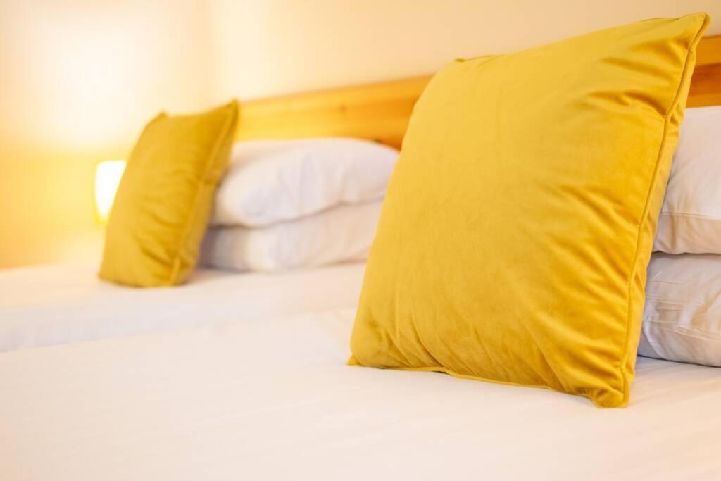310 - The Carrowbeg At The Harbour Mills By Shortstays Westport Esterno foto