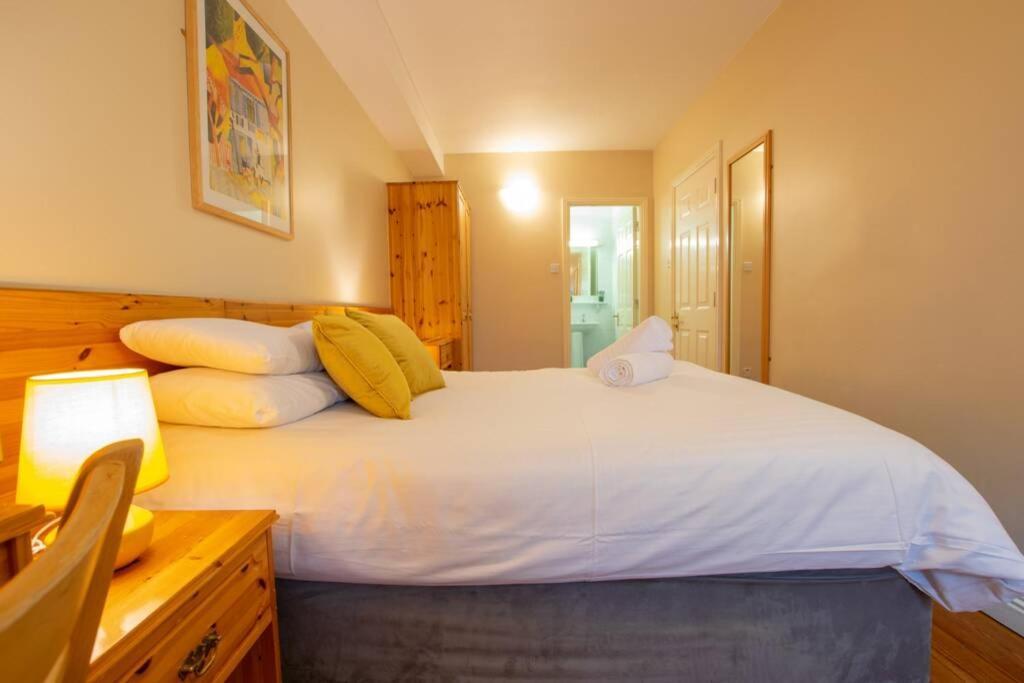 310 - The Carrowbeg At The Harbour Mills By Shortstays Westport Esterno foto