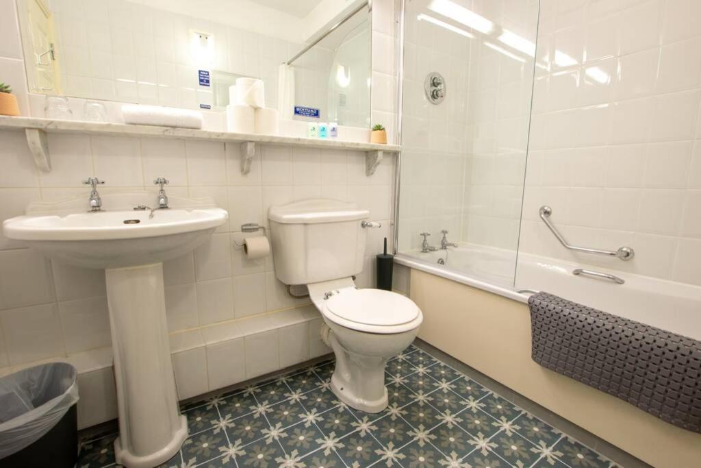 310 - The Carrowbeg At The Harbour Mills By Shortstays Westport Esterno foto