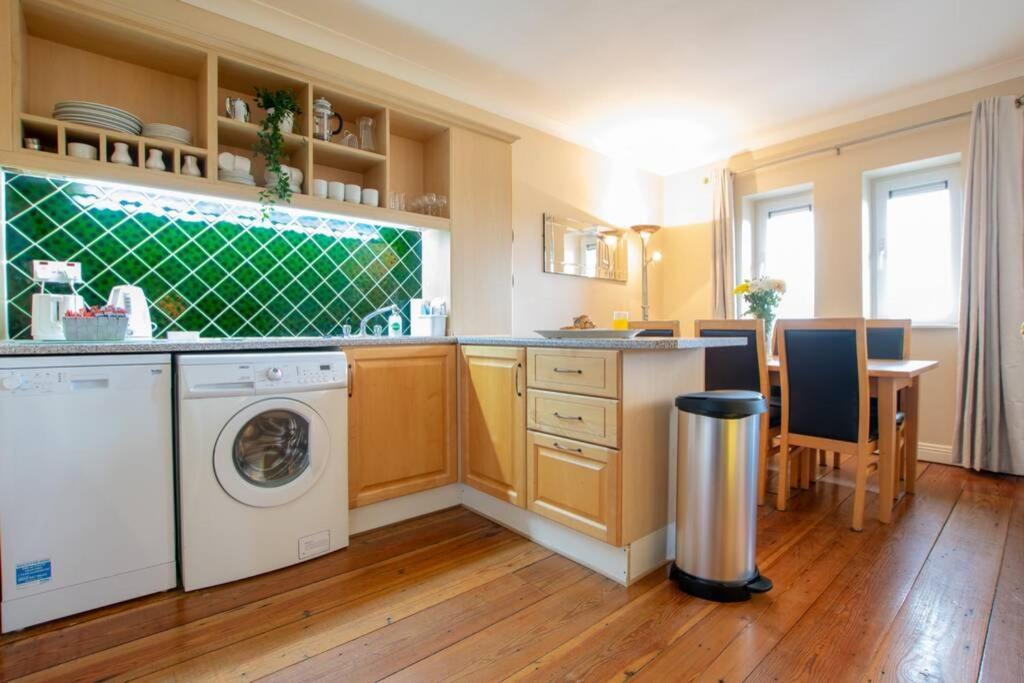 310 - The Carrowbeg At The Harbour Mills By Shortstays Westport Esterno foto
